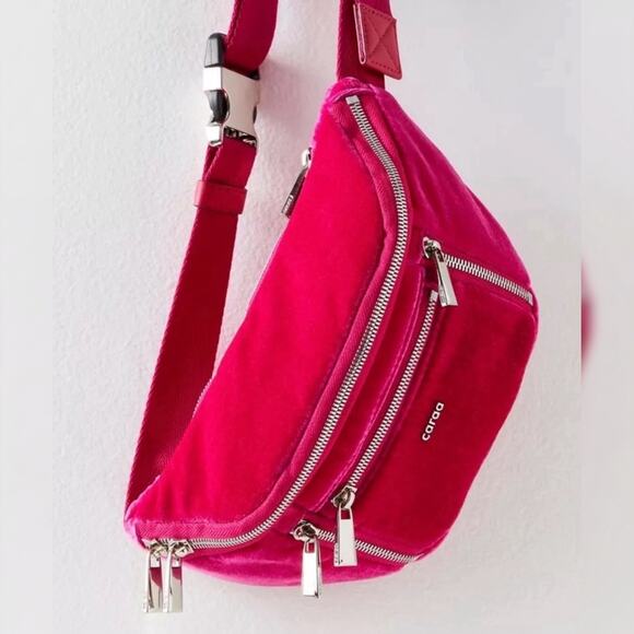 Free People X Caraa Sling Bag Hot Pink NWT - Picture 3 of 8